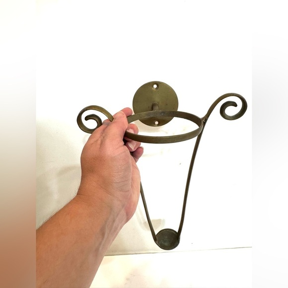 Brass Wall-Mount Vase/Candle Holder or Sconce? Missing Insert - Picture 5 of 5